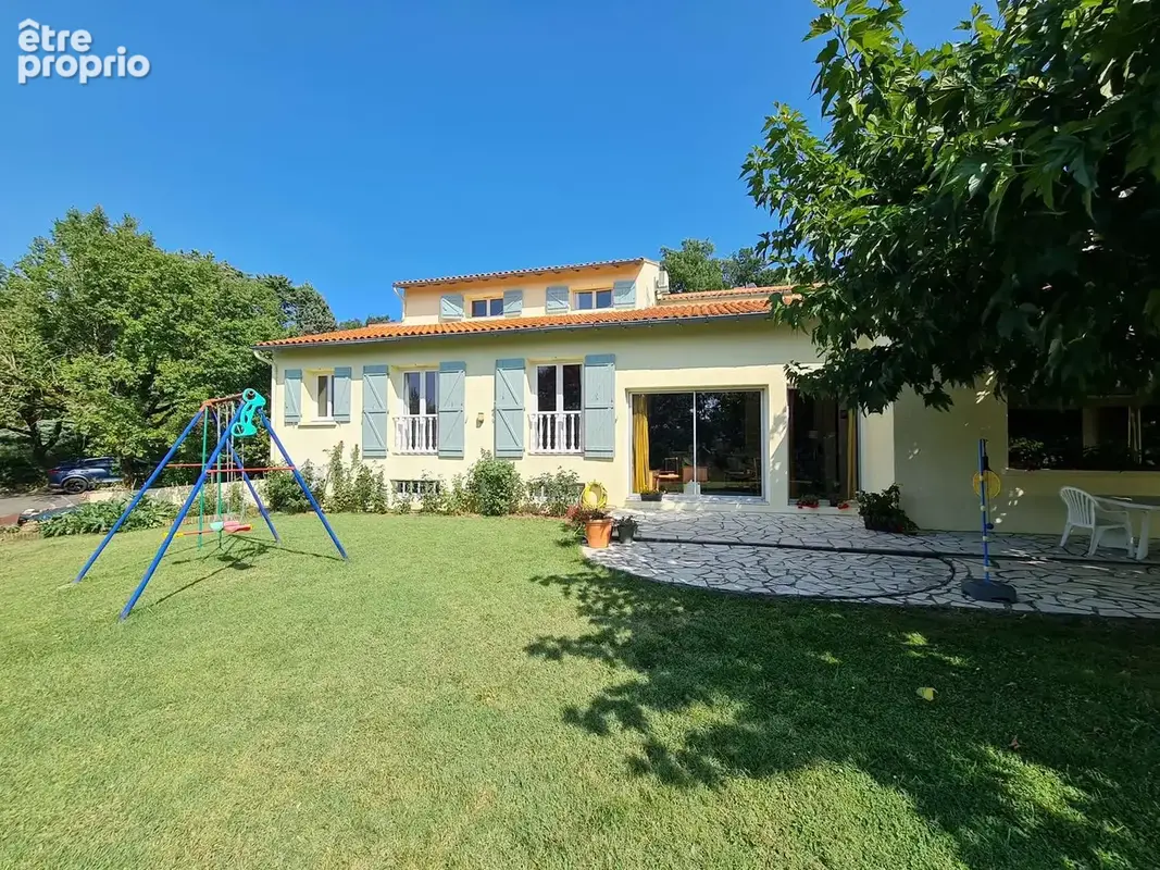 Maison familiale de 302m2 sur 3900m2 de terrain - photo 19