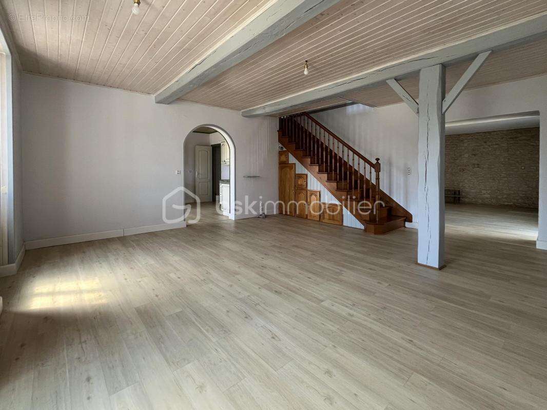 Maison à CORME-ECLUSE