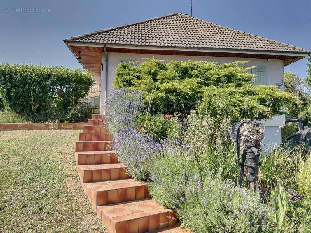 Maison à MAGNY-SUR-TILLE