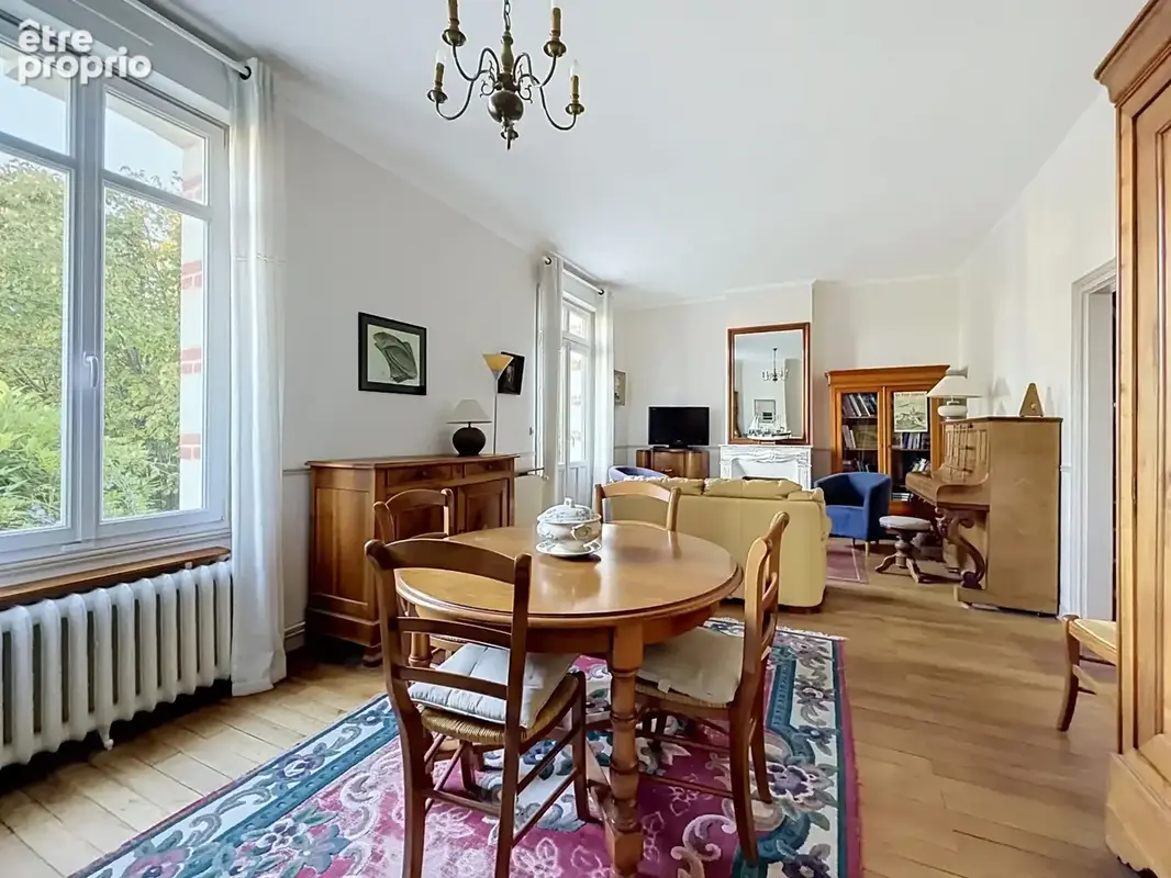 Saint-cyr-sur-loire – cottage park – maison bourgeoise 1900, studio indépendant, 3 garages et plus de 1 000 m² de terrain - photo 3