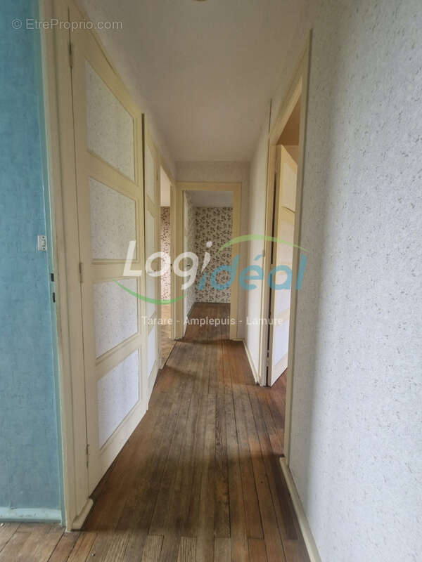 Maison à restaurer entièrement avec vue panoramique, le tout sur  presque 3000m2 de terrain - photo 12