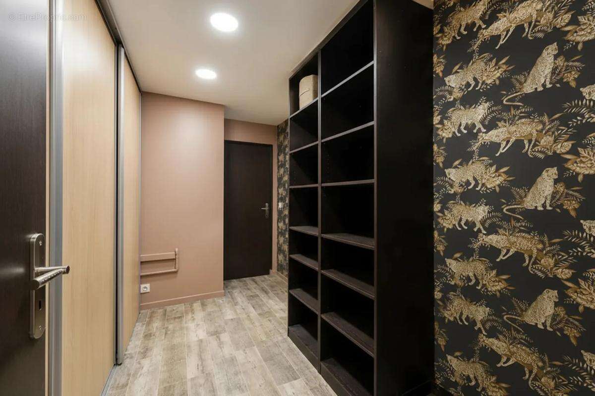 Maison entièrement rénovée - 320m saint-Cyr-sur-Morin - photo 9