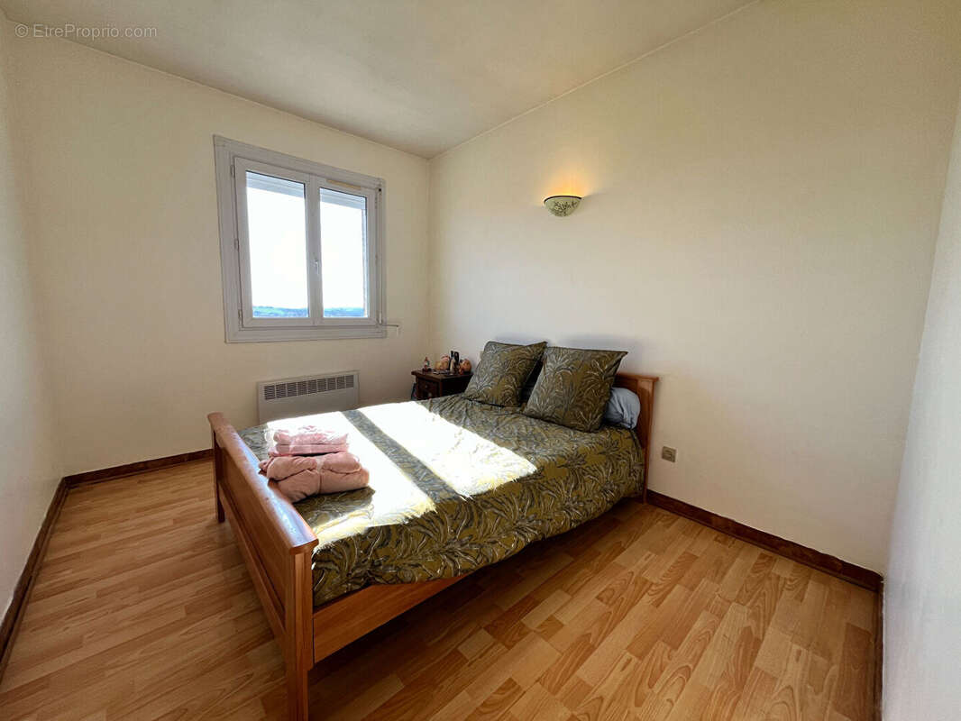 Maison à MONBAHUS