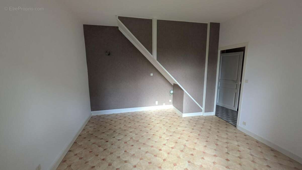 Maison à VARENNES-SUR-ALLIER