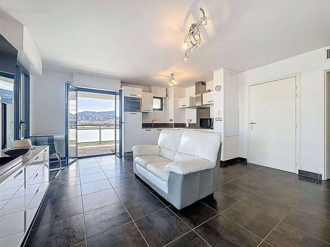 Appartement à MARSEILLE-8E