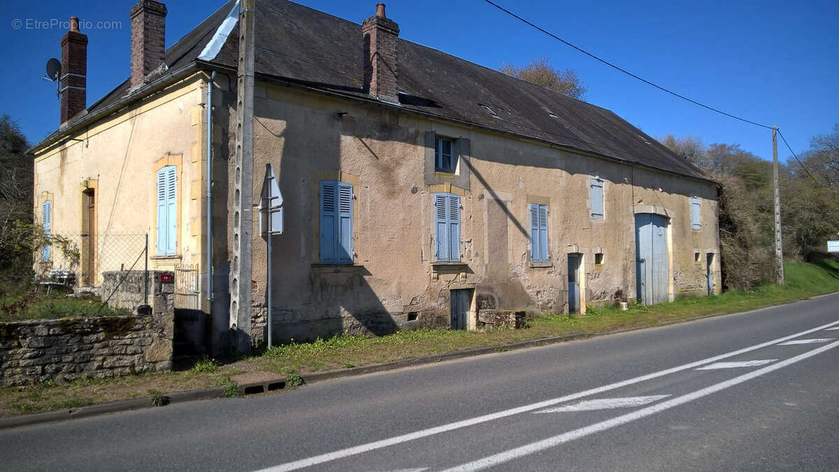 Maison à GIRY