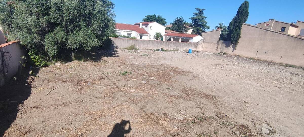 Terrain à MARIGNANE