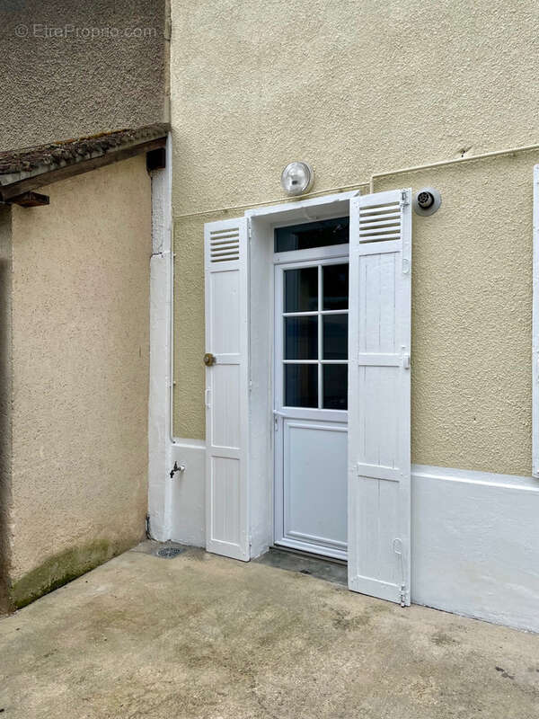 Maison 3 pièces avec cour - photo 16