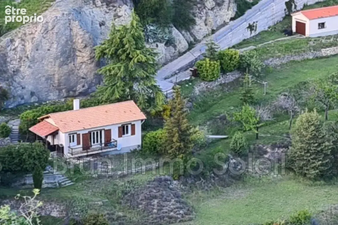 Photo Maison à Ascros au prix de 255 000€