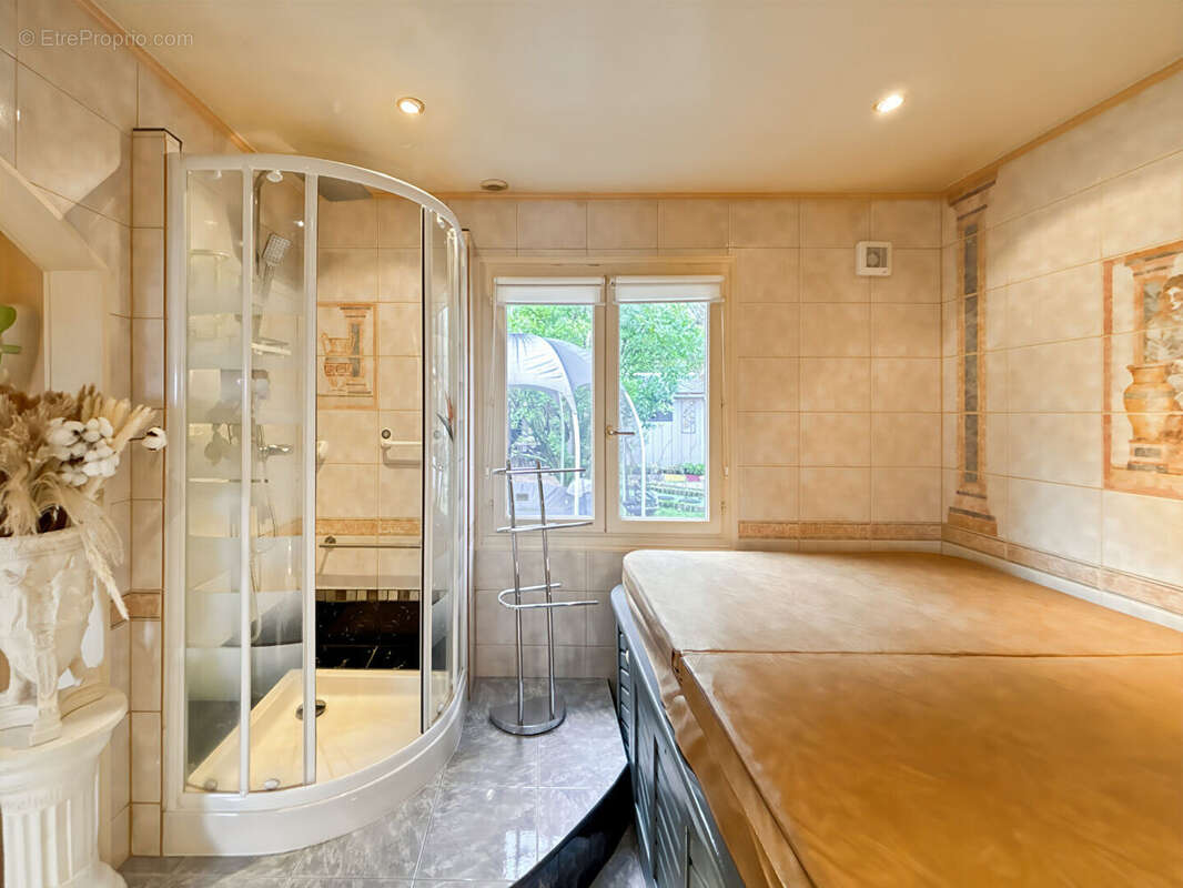 Maison à VILLERS-SUR-LE-ROULE