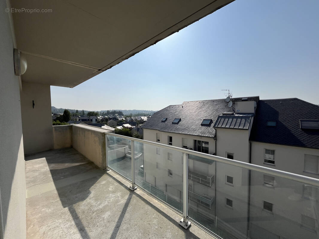 Appartement à ONET-LE-CHATEAU