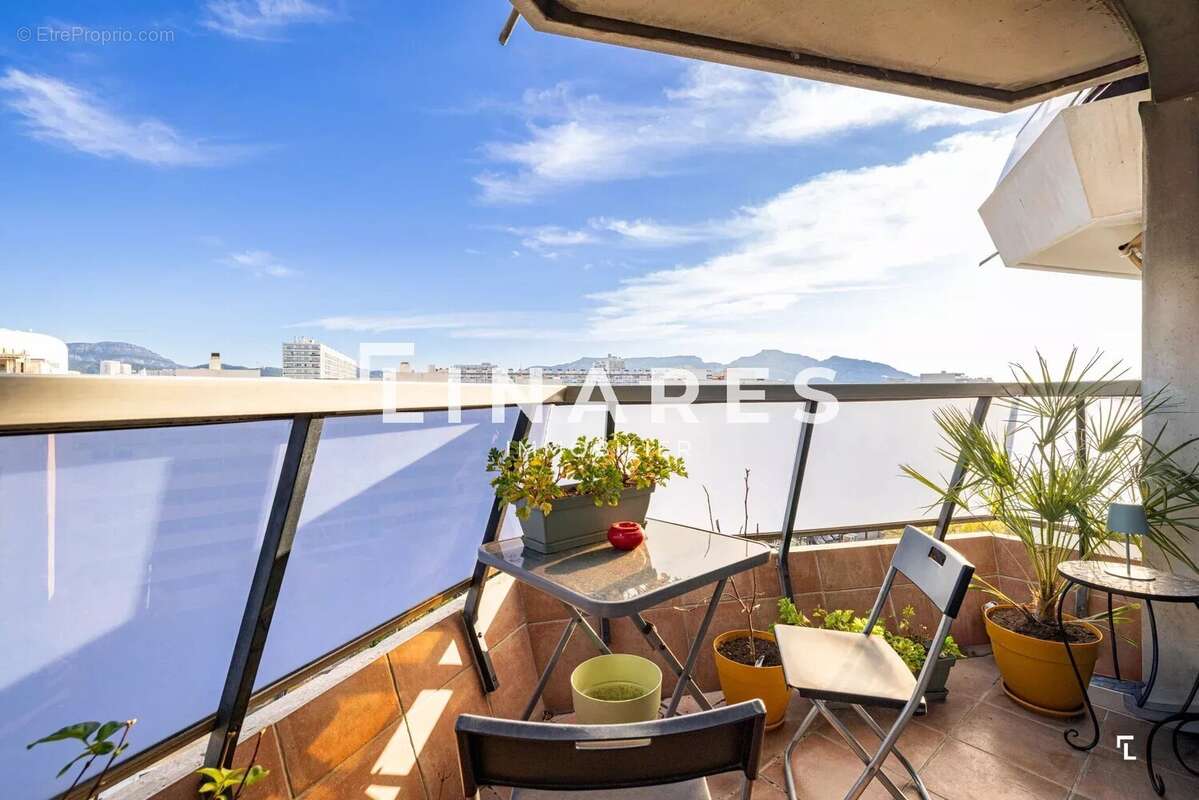 Appartement à MARSEILLE-8E