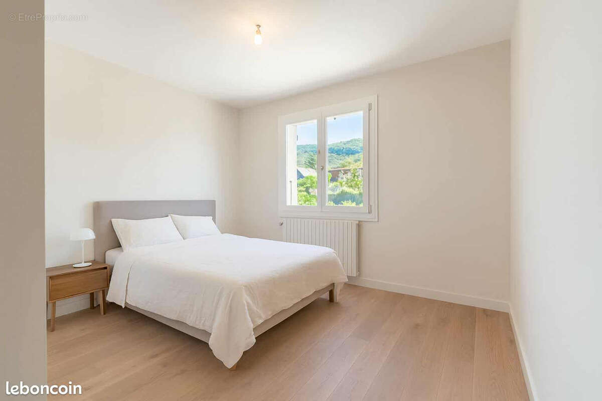 Appartement à BRISON-SAINT-INNOCENT