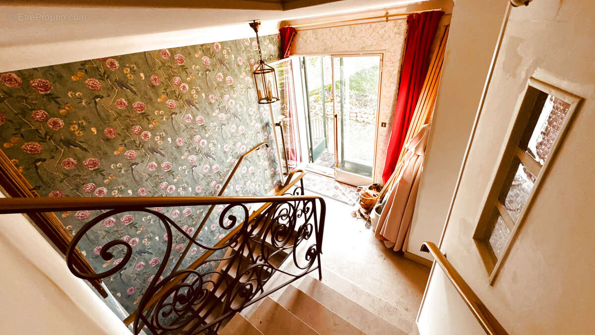 Maison de campagne situé à ASQUINS spacieuse au prix de 208  650 €. - photo 13