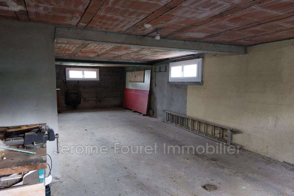 Maison à EGLETONS