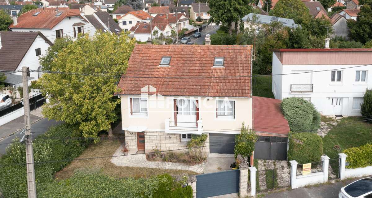 Maison à CHAMPIGNY-SUR-MARNE