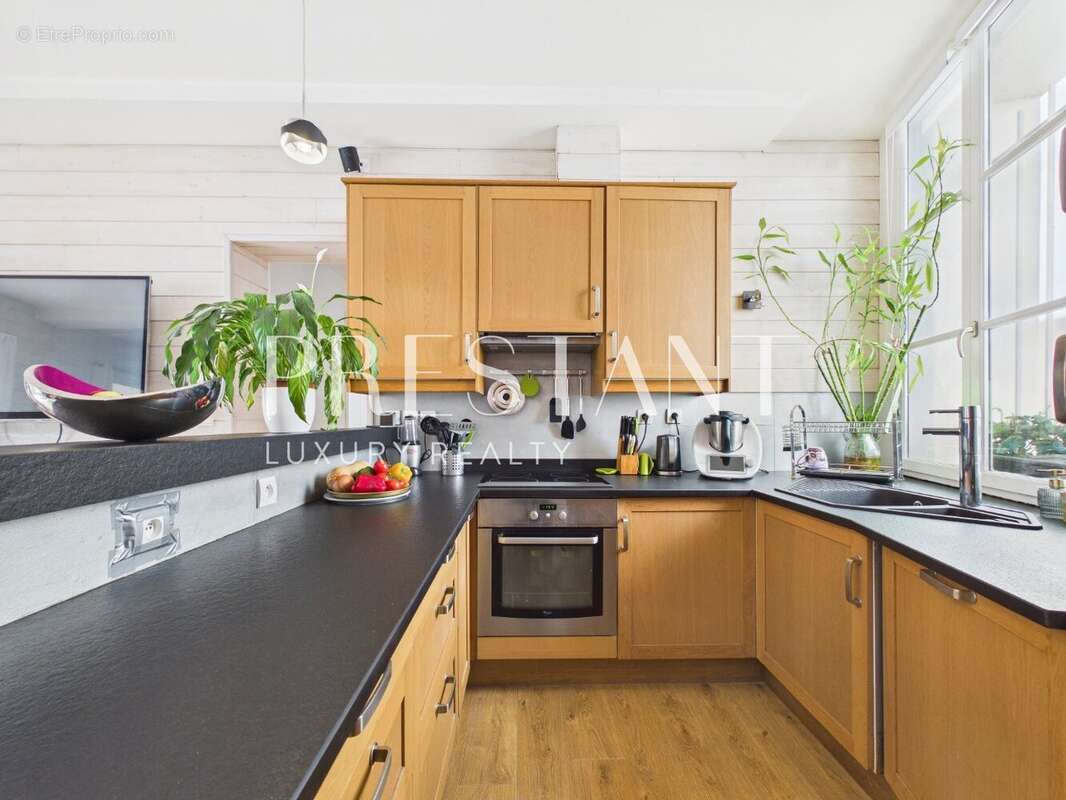 Biarritz hyper-centre : appartement d'exception avec jardin privatif de 250 m2 et garage - photo 7