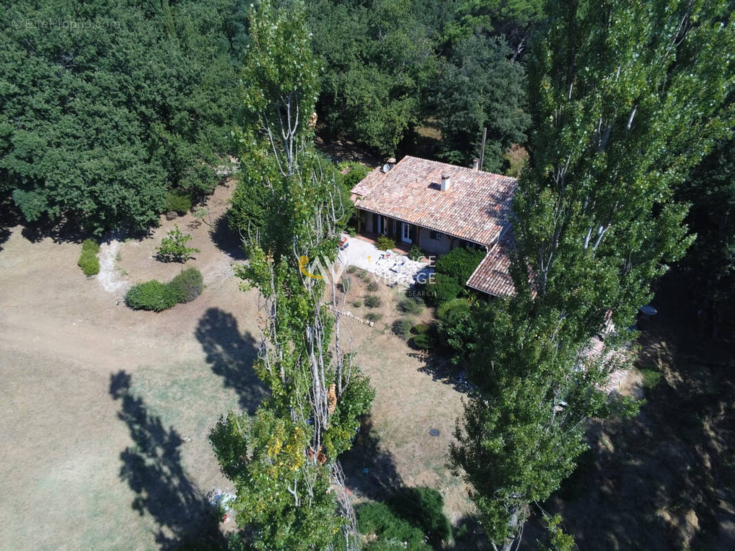 Maison à LA GARDE-FREINET