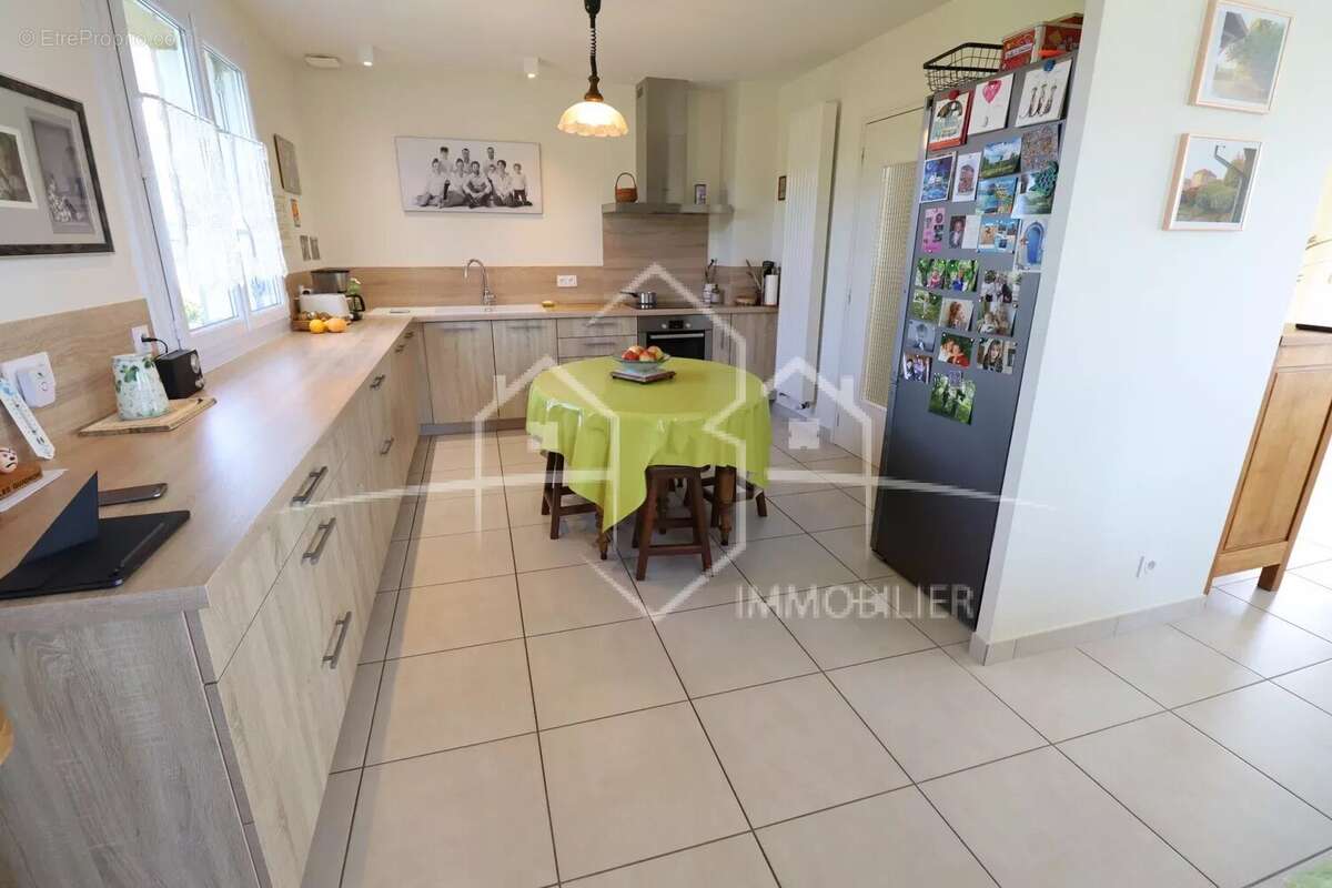 Maison à BEAUREPAIRE