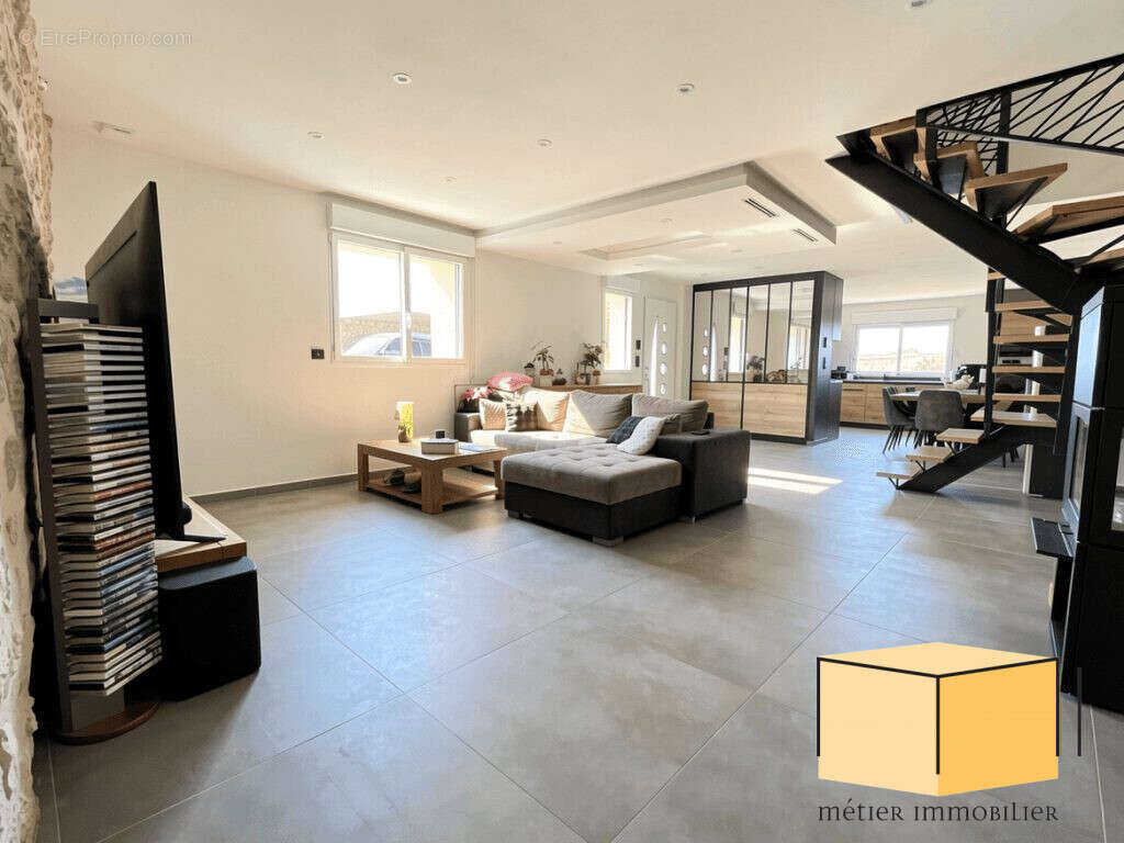 Maison 167 m² à Belley  - photo 3