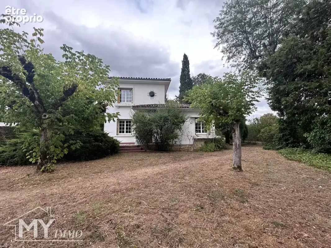 PINEUILH : Maison proche des commodités, jardin arboré, garage et terrasse couverte - photo 18