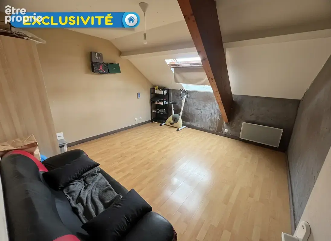 EXCLUSIVITE ! Appartement d'environ 118 m2 avec deux chambres en centre-ville de Châteauneuf-sur-Loire - photo 4