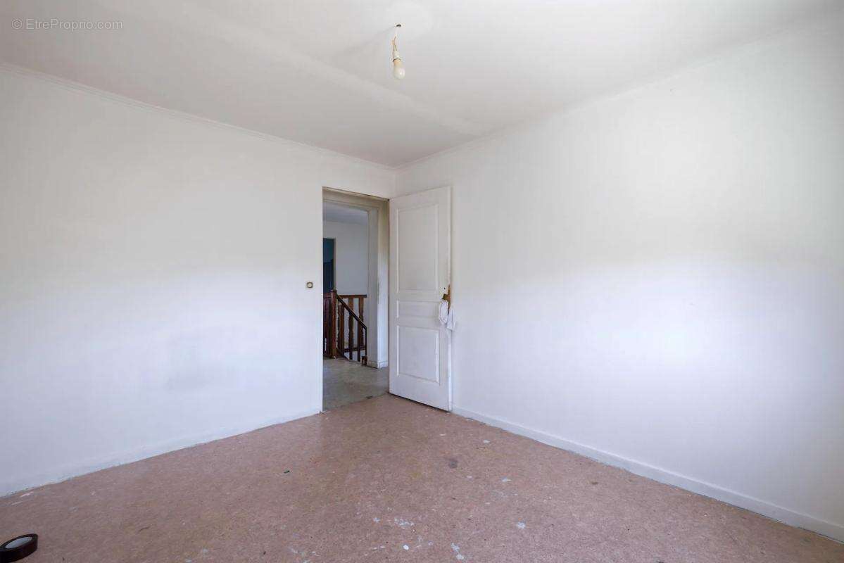 Maison de 6 pièces de 149 m² à Villepinte - photo 11