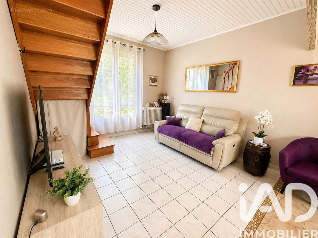 Maison 90 m² à Sainte-Genevieve-Des-Bois  - photo 5