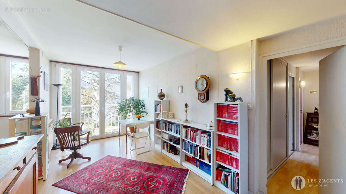 Appartement à SAINT-MARTIN-D&#039;HERES