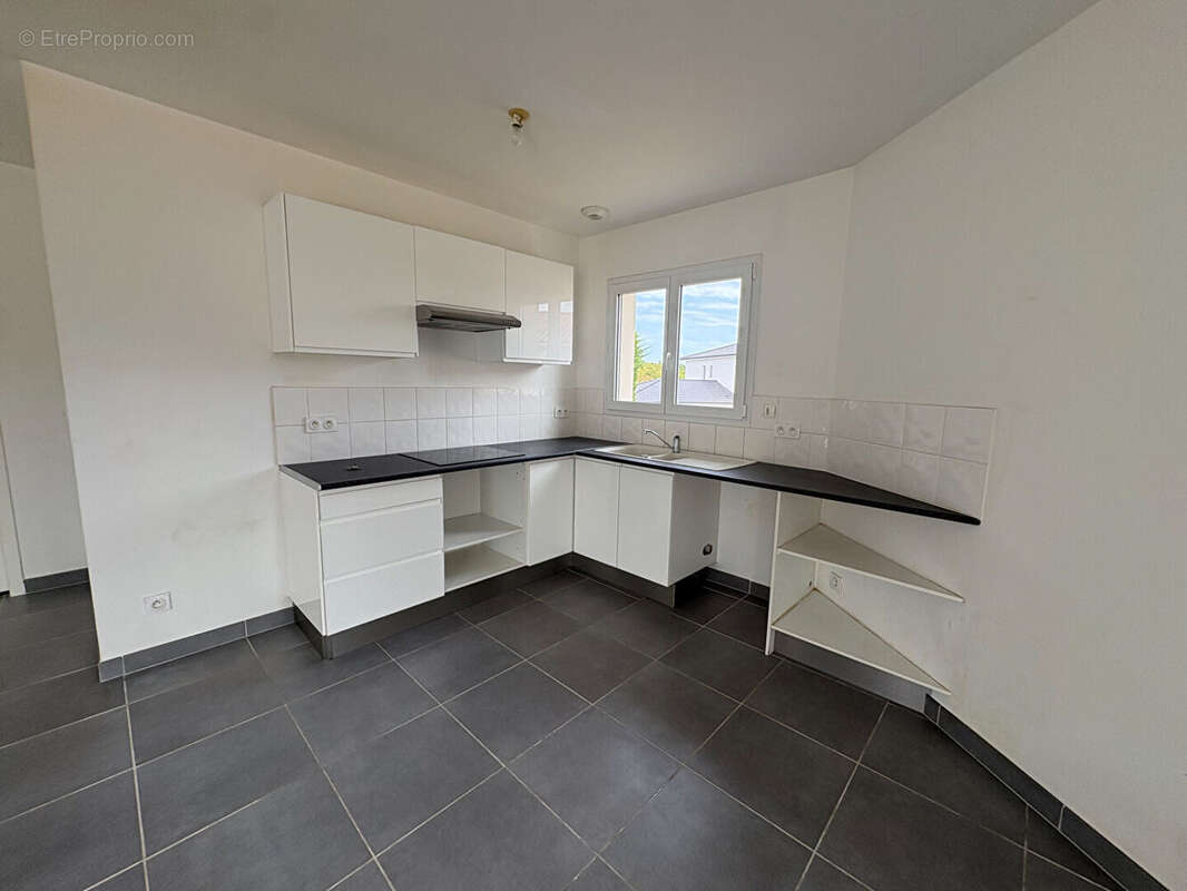 Maison Pompignac 4 pièce(s) 100 m2 / 792 m² de terrain - photo 9