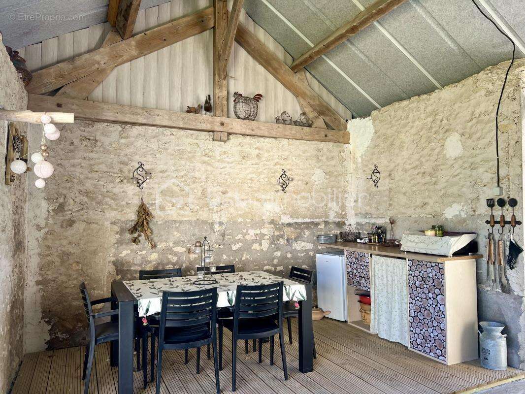 Maison à BAZOCHES-LES-GALLERANDES