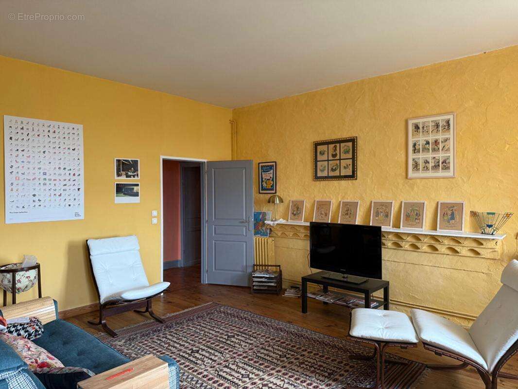 Maison à VILLENEUVE-DE-MARSAN