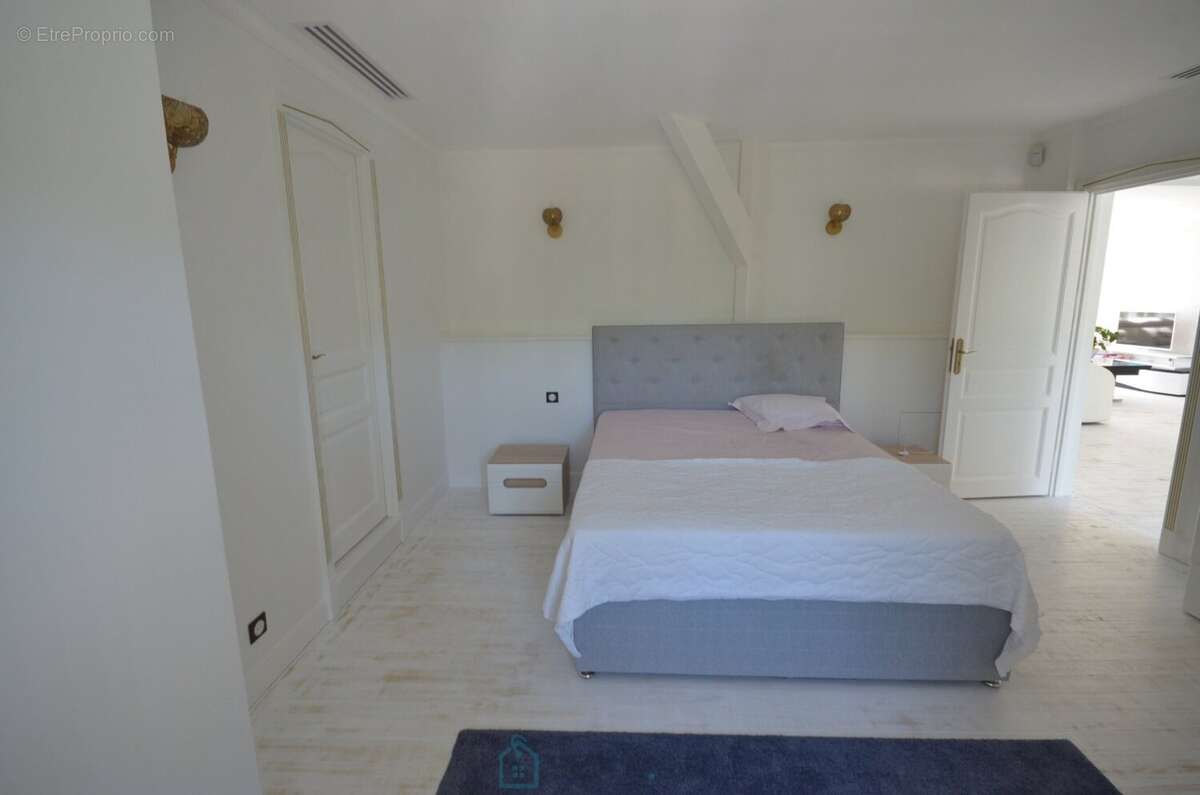 Maison à BOISSISE-LE-ROI