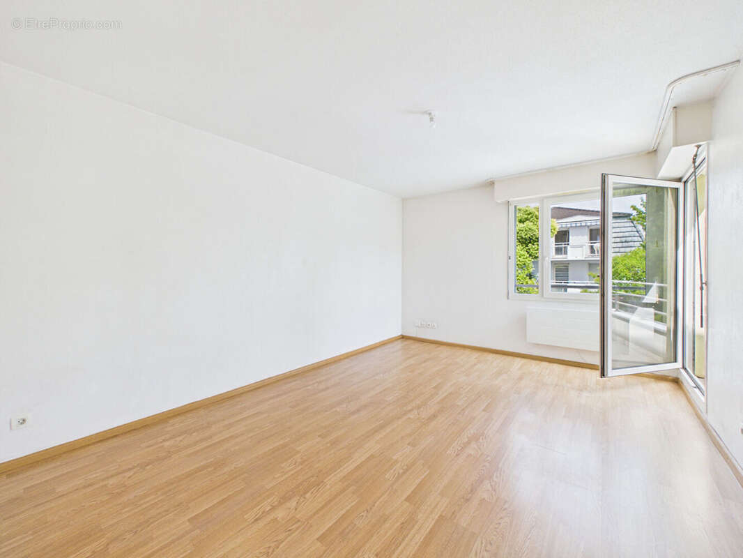 2 pieces  52m² avec balcon - photo 2