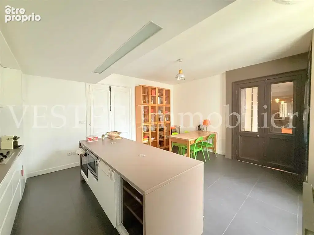 Très agréable appartement. Profession libérale, bureaux possibles. - photo 7