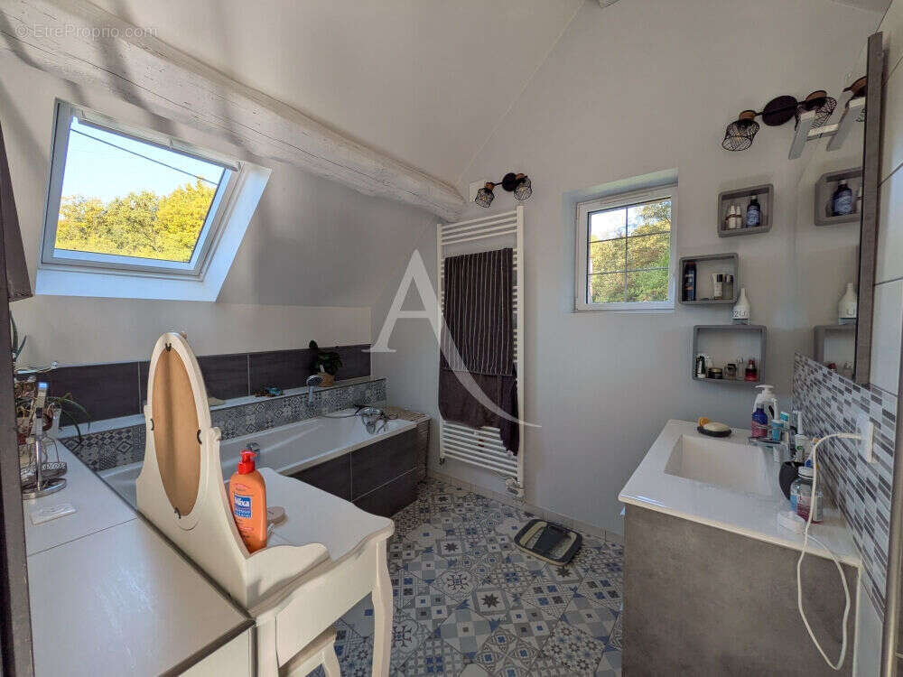 Maison à CHOUZY-SUR-CISSE