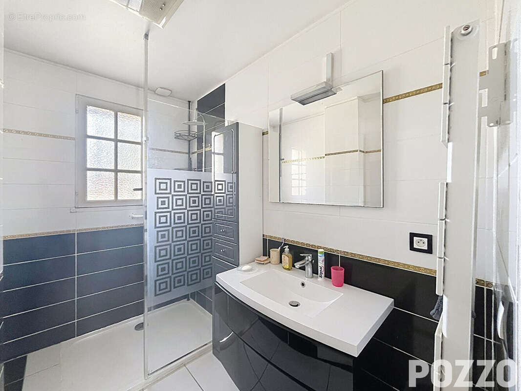 NOUVEAUTE A VENDRE - maison spacieuse à Saint Pierre De Semilly (50) - photo 11