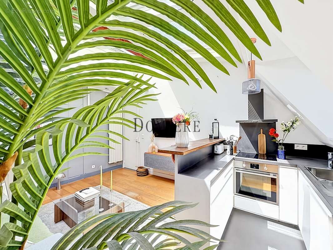 Appartement à PARIS-17E