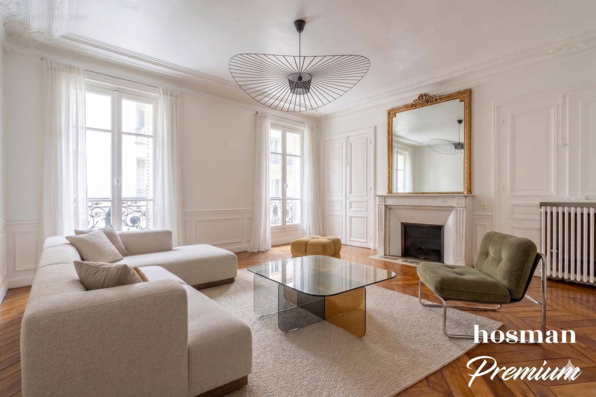 Appartement à PARIS-10E