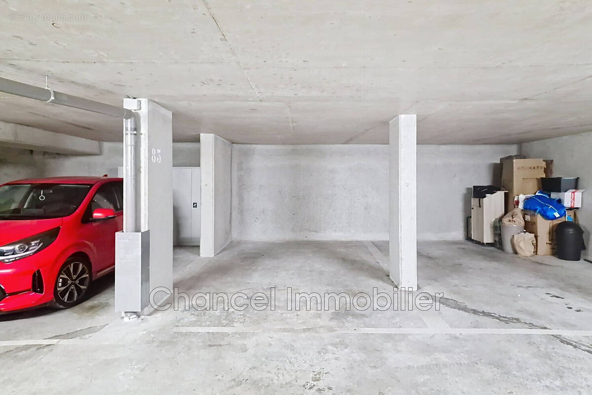 Parking à ANTIBES