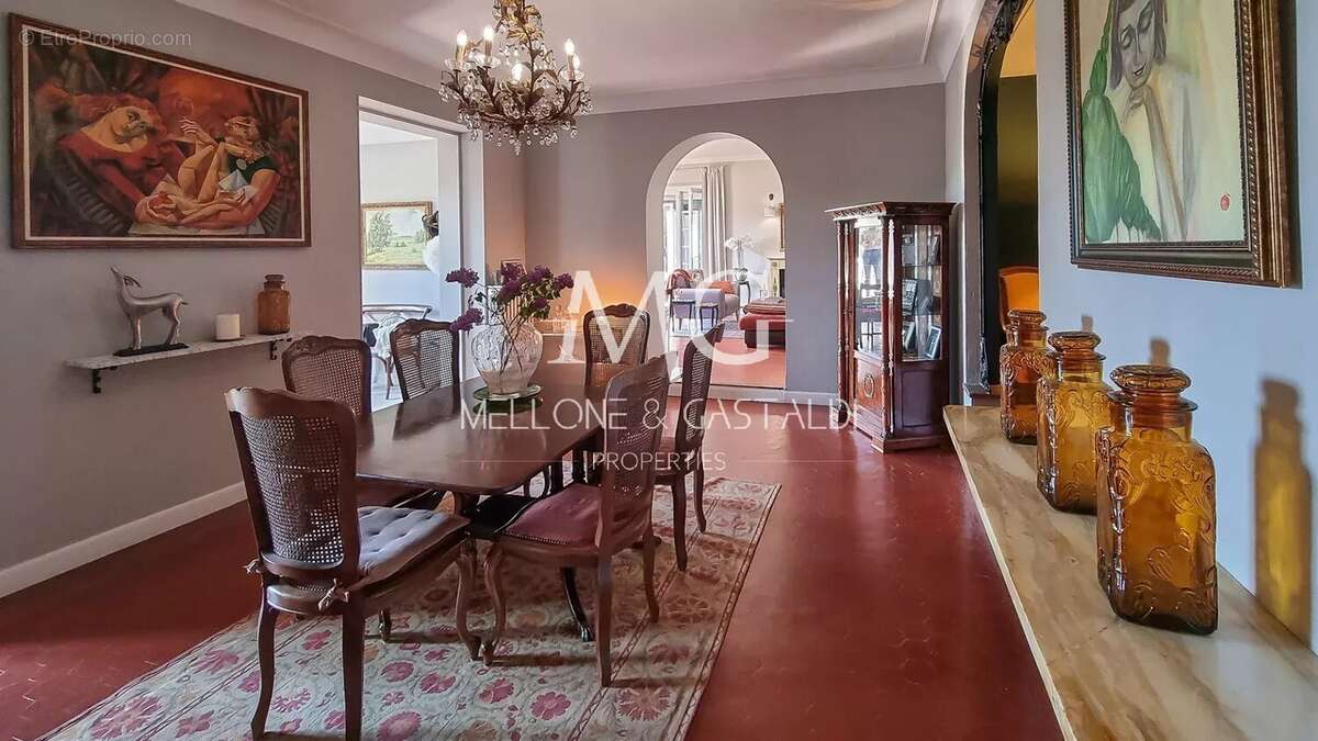 Maison à LE CANNET