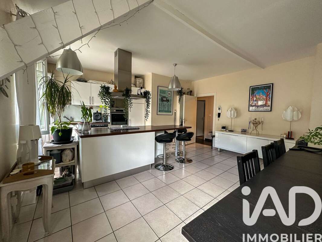 Maison 114 m² à Sainte-Livrade-Sur-Lot  - photo 3