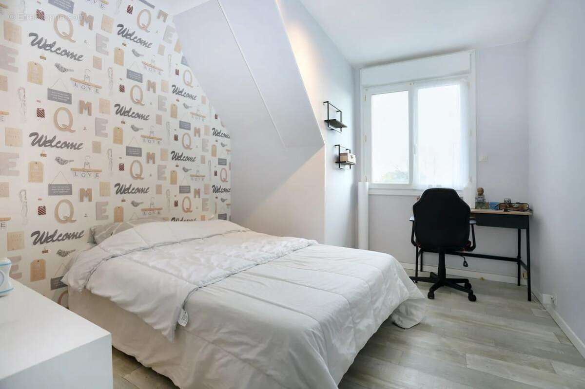 Maison à DOMAGNE