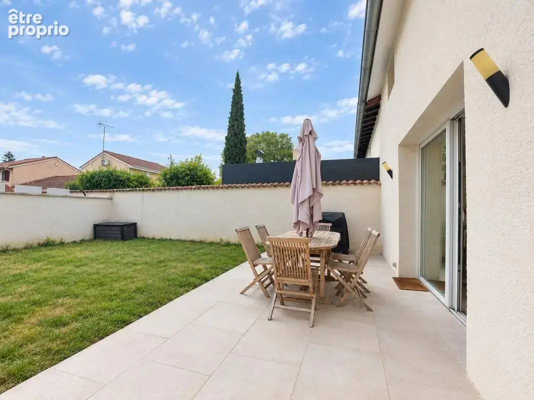 Maison 4 pièces 83 m² à vendre à Saint-Genis-Laval (69230) - photo 2