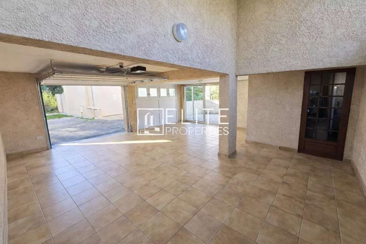 Maison à PEGOMAS