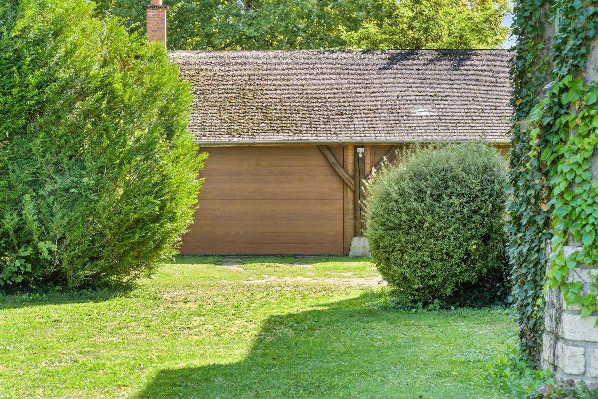 Maison de maître, 6 chambres, parc arboré de 4 566m², dépendances - photo 13