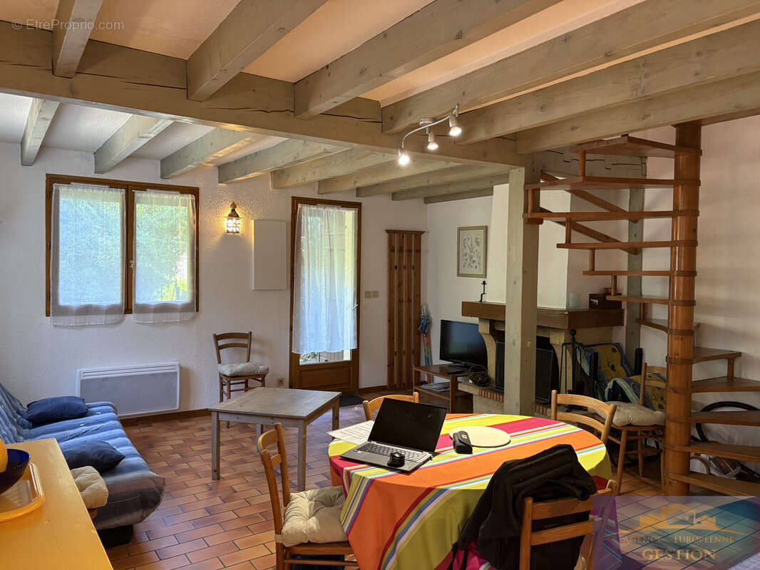 Maison de montagne style chalet avec extérieur privatif et place de parking à Cauterets - photo 4