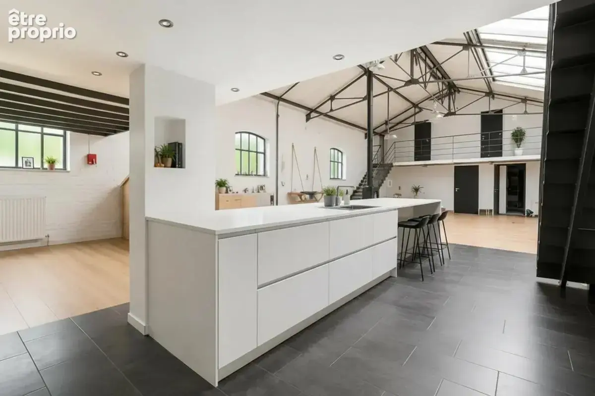 Loft de 5 pièces de 240 m² à Faches-Thumesnil - photo 5
