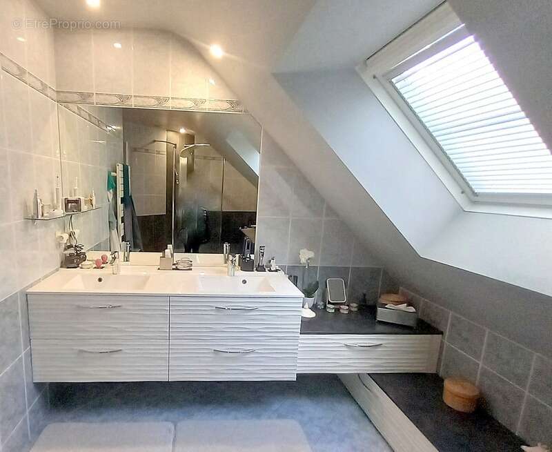 Maison à CONTEST