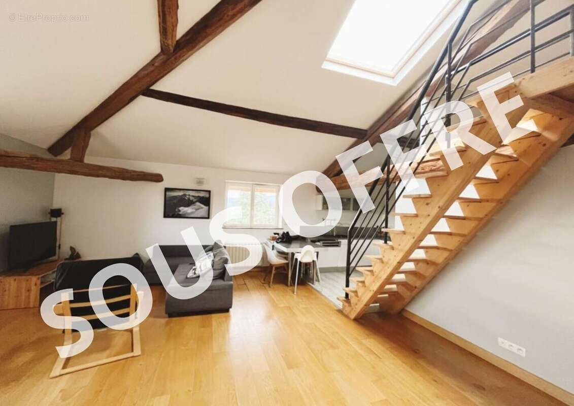 Appartement 94 m² à Fontaines-Saint-Martin  - photo 3